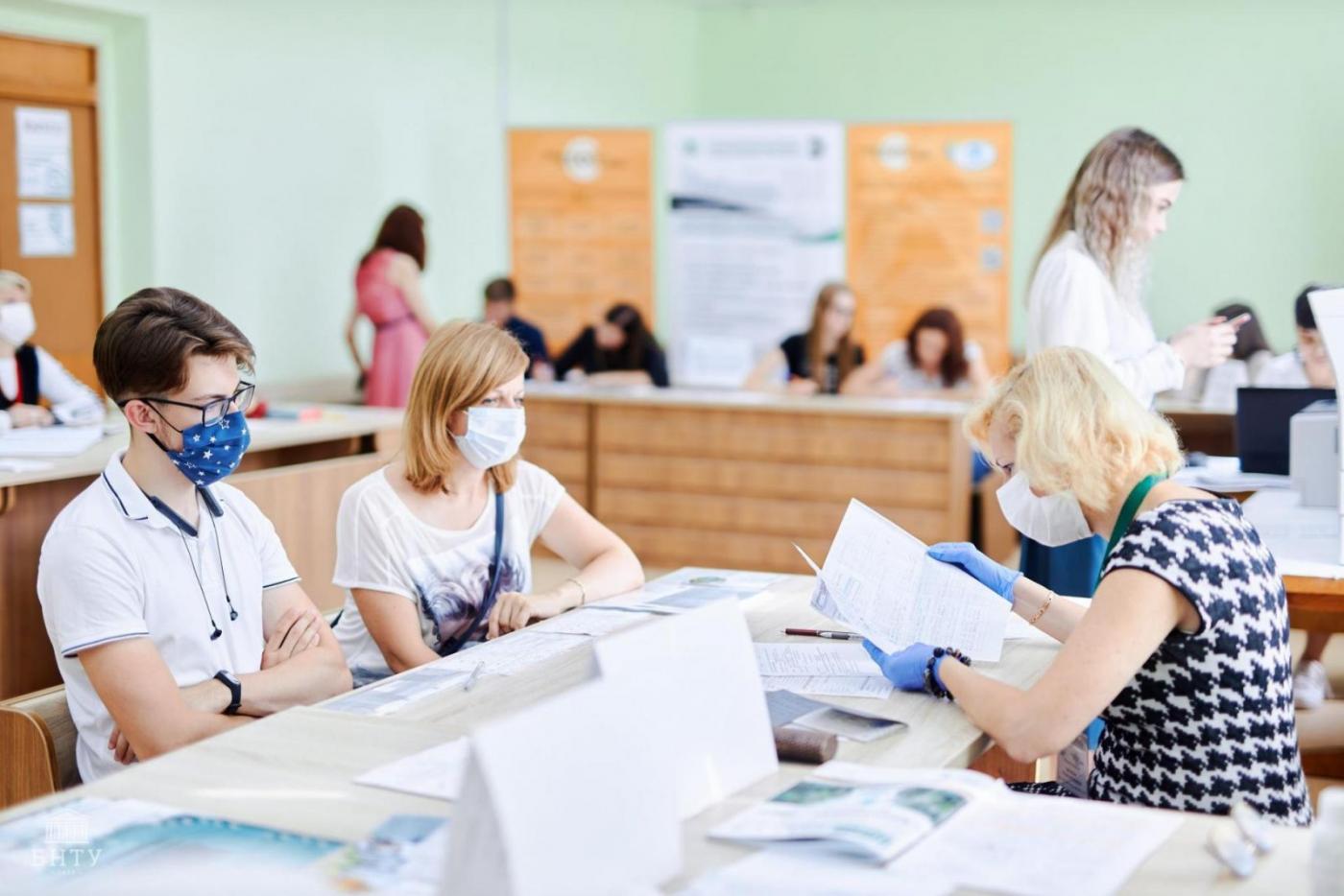 Куда легко поступить на платное? Публикуем наиболее интересные специальности для абитуриентов БНТУ